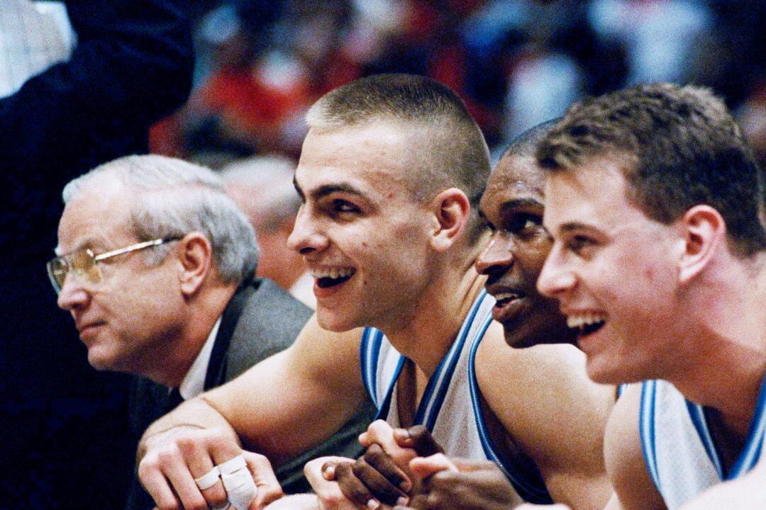 Eric Montross, a Former UNC and NBA Big Man, Dies at 52 After Cancer Fight