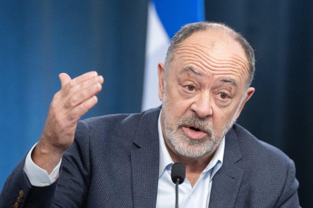 Quebec Health Minister Asks Public to Avoid Emergency Rooms Amid Overcrowding