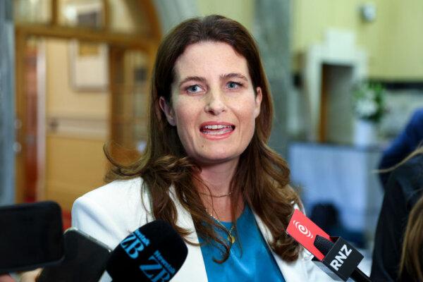 Finance Minister Nicola Willis speaks to the media on her way to the house following the State Opening of Parliament in Wellington, New Zealand, on Dec. 6, 2023. (Hagen Hopkins/Getty Images)
