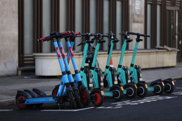 Dott and Tier e-scooters in London, England, on Nov. 20, 2022. (Hollie Adams/Getty Images)