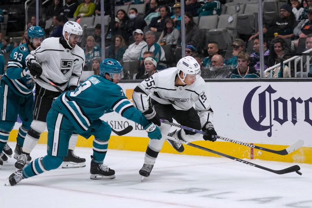 Anze Kopitar Scores as Kings Beat Sharks 4–1 for Another Road Win
