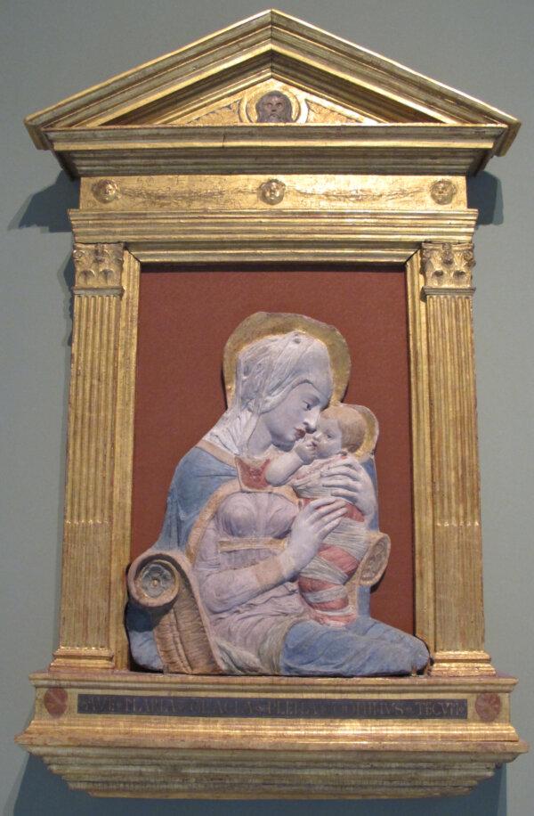  Over the centuries, many aspiring sculptors have copied Donatello’s Madonna and Child compositions. In the mid-15th century, an unknown artist created this painted and gilt terracotta relief of Donatello’s “Madonna of Via Pietrapiana.” The colorful replica can be seen at the Bode Museum, in Berlin, Germany. (Sailko/<a href="https://commons.wikimedia.org/wiki/File:Bottega_di_donatello,_madonna_col_bambino,_1450-1500_ca..JPG">CC BY-SA 3.0 DEED</a>)