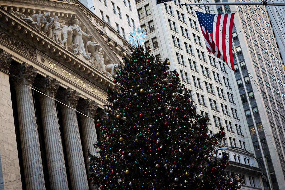 Wall Street Opens Lower as Rate-Cut Rally Fizzles; FedEx Slides