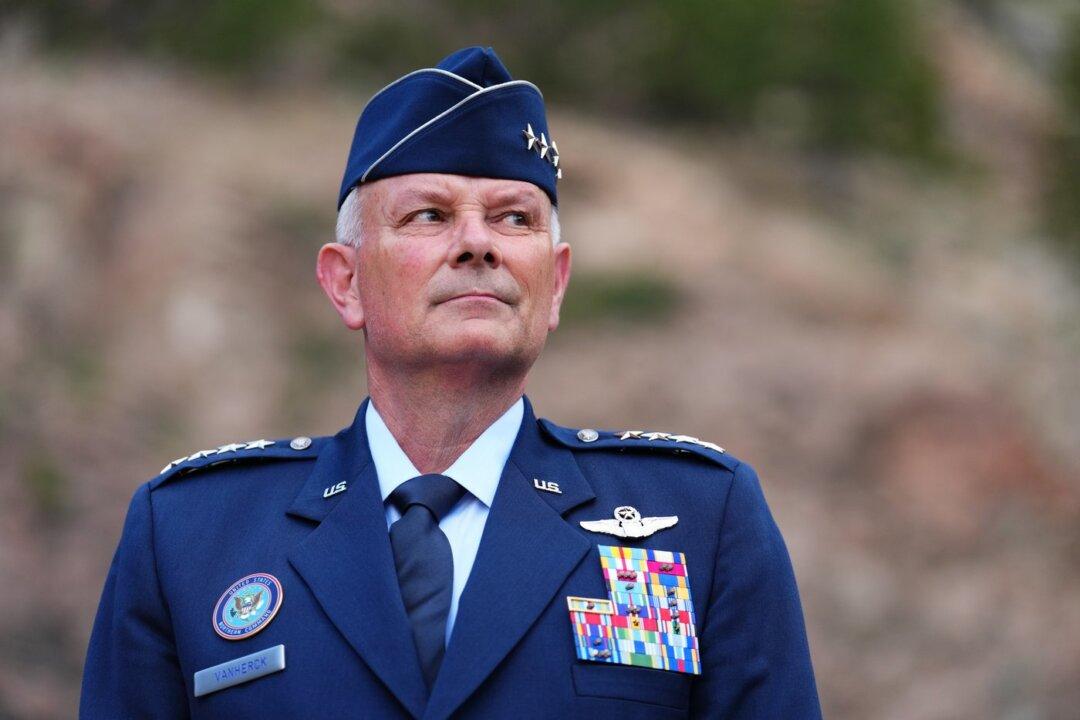 Exiting American NORAD Commander says Canada, US Too Slow to Adapt to Threats