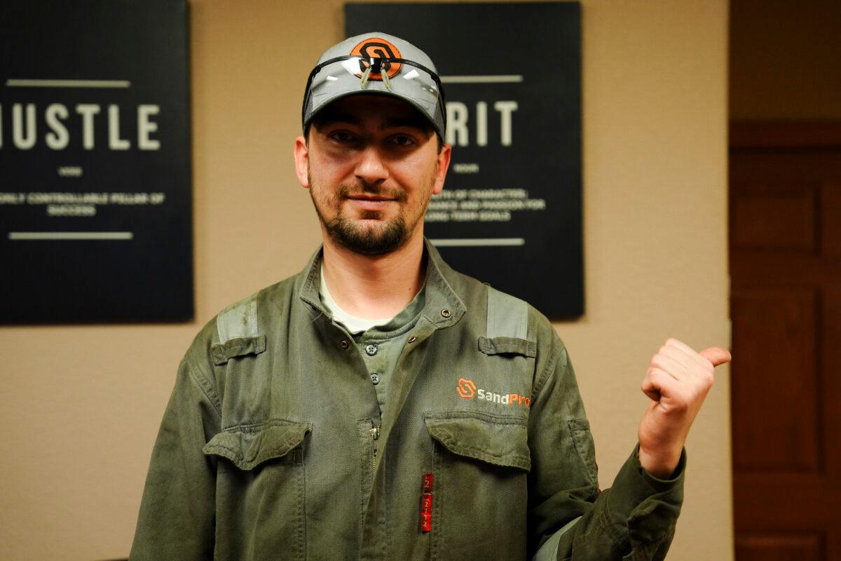 Oleksii Ustich, from Donetsk, Ukraine, will be spending a second Christmas away from his wife and son in Poland, this year working in North Dakota's Bakken Basin oldfields. (Madalina Vasiliu/The Epoch Times)