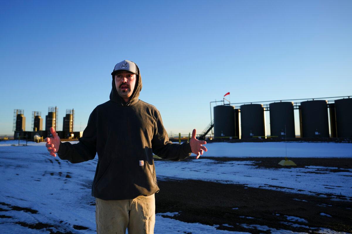 Christmas will be day 35 of Matrix Oilfield President/CEO Dallas Moore's 44-day stint working as a solids control coordinator for Chord Energy at the Patterson 806 rig and living in a nearby mancamp east of Williston, N.D. (Madalina Vasiliu/The Epoch Times)