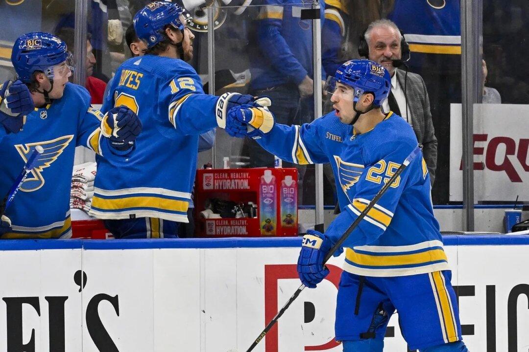 NHL Roundup: Blues Score 5 Straight Goals to Upend Blackhawks