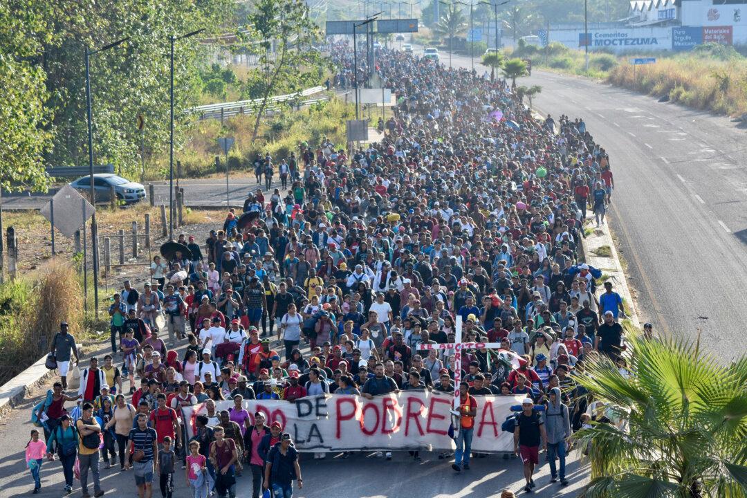Thousands Join Migrant Caravan in Mexico Ahead of Blinken’s Visit