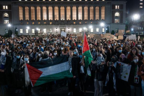 Students participate in a protest in support of Palestine at Columbia University campus in New York City, on Nov. 14, 2023. (Spencer Platt/Getty Images)