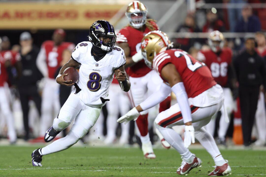 Lamar Jackson Leads the Ravens Past the 49ers 33–19 in a Showdown of the Top 2 Teams