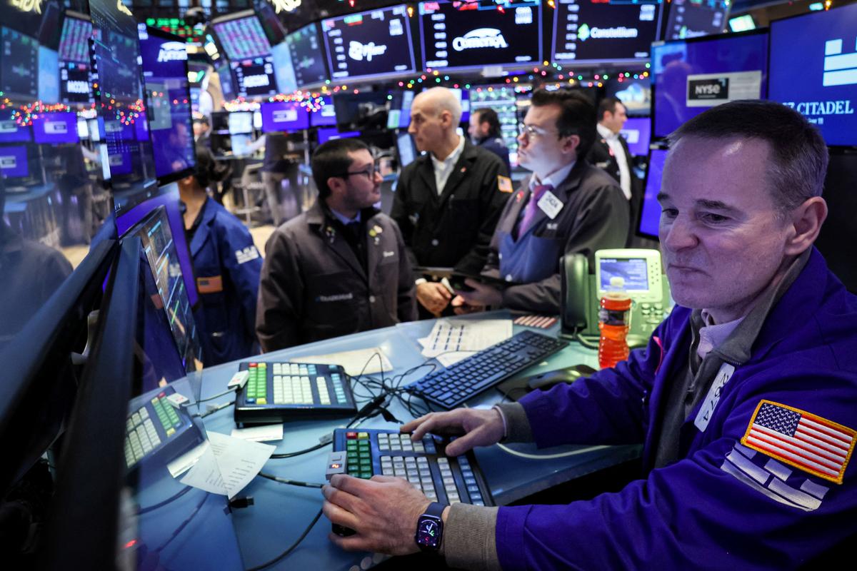 Wall Street Opens Higher as Rate-Cut Bets Strengthen