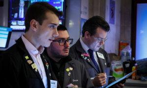 Wall Street Opens Muted Due to Lack of Catalysts at Year End