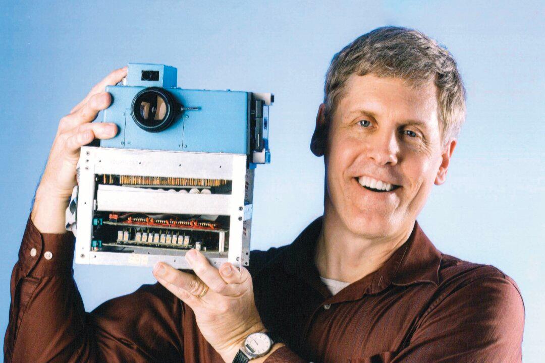 How the Creator of the Digital Camera Is Mentoring the Next Generation of Innovators