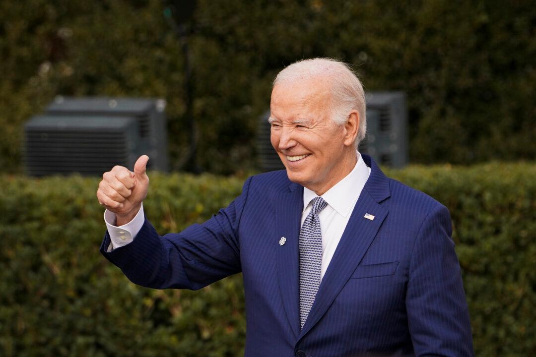 Biden Gives Feds Historic Pay Raise Ahead of 2024 Election