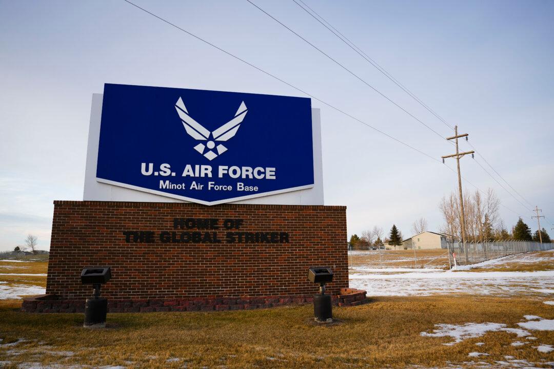 Air Force Worker Charged With Sharing Classified Ukraine War Information on Dating Site