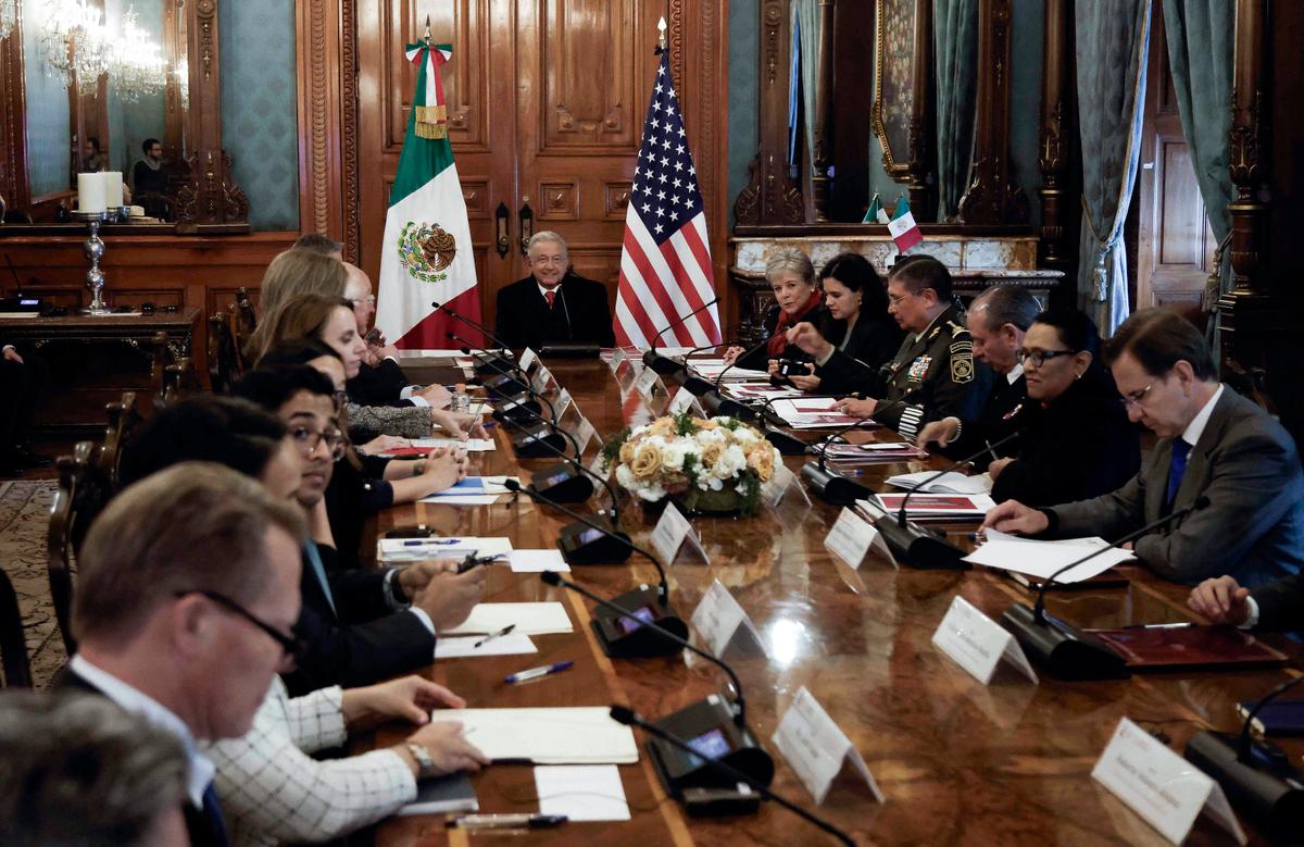 Blinken, Mayorkas Meet With Mexican President Amid Unprecedented Border Crisis