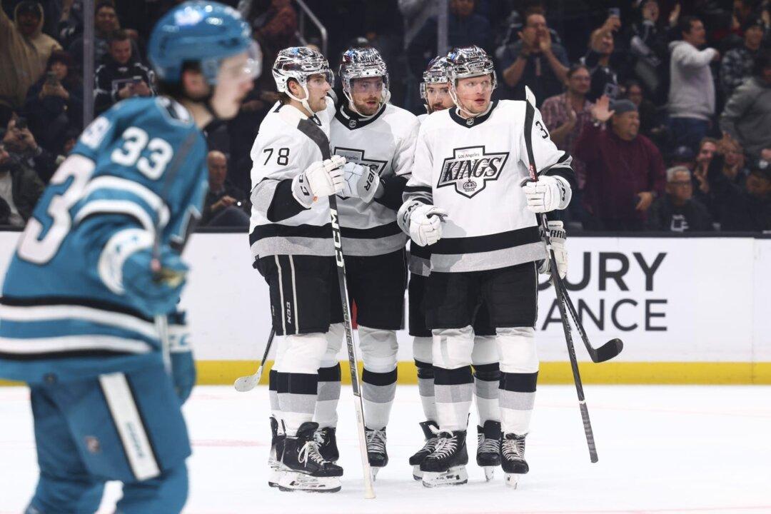 Adrian Kempe Tallies Twice as Kings Crush Sharks 5–1