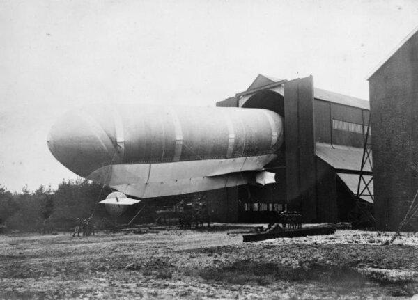 Nulli Secundus II being walked out of its shed. Imperial War Museums. (Public Domain)