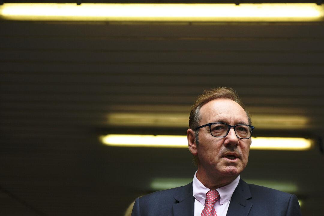 Channeling Frank Underwood, Actor Kevin Spacey Speaks With Tucker Carlson