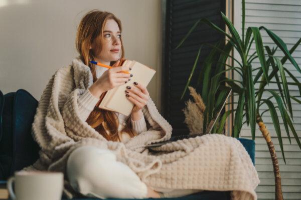 The winter months are a perfect time for introspection. Journaling is a great way to create time for this process and focus your attention on your inner world. (dekazigzag/Shutterstock)