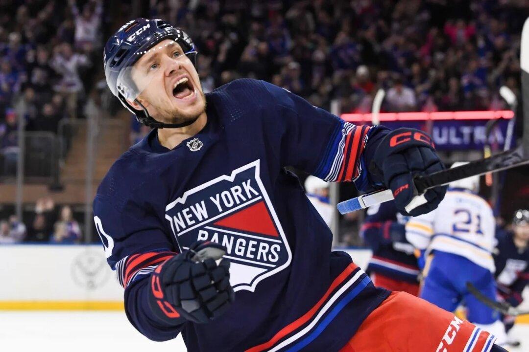 NHL Roundup: Rangers’ Artemi Panarin (Hat Trick) Lights up Lightning