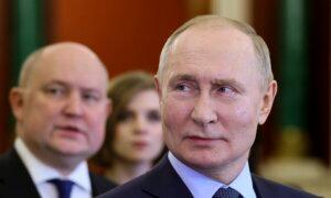 Putin Lauds Russian Unity in His New Year’s Address as Ukraine War Overshadows Celebration