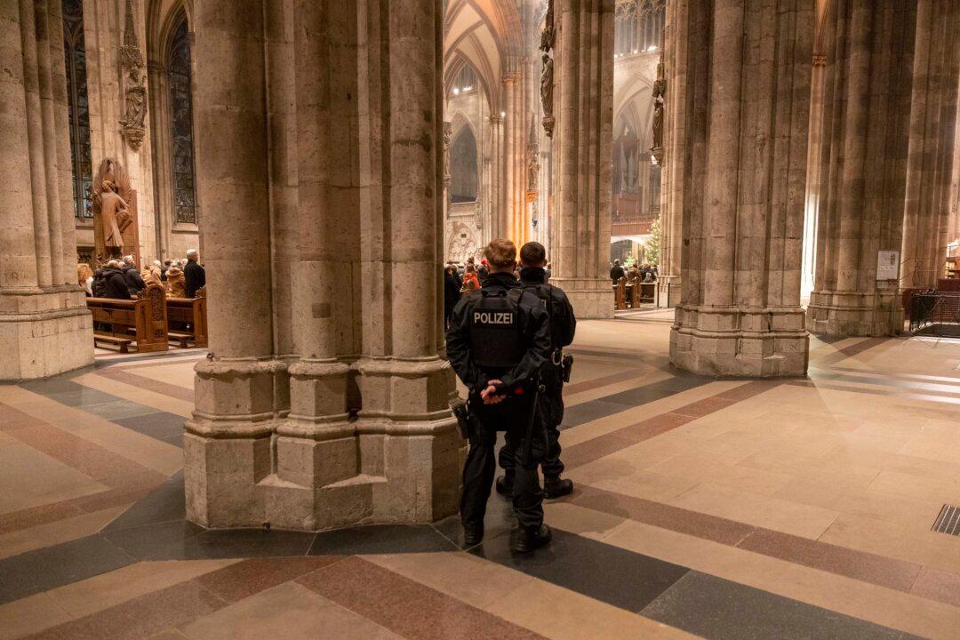 German Officials Detain 5th Suspect in Connection With Threat to Attack Cologne Cathedral