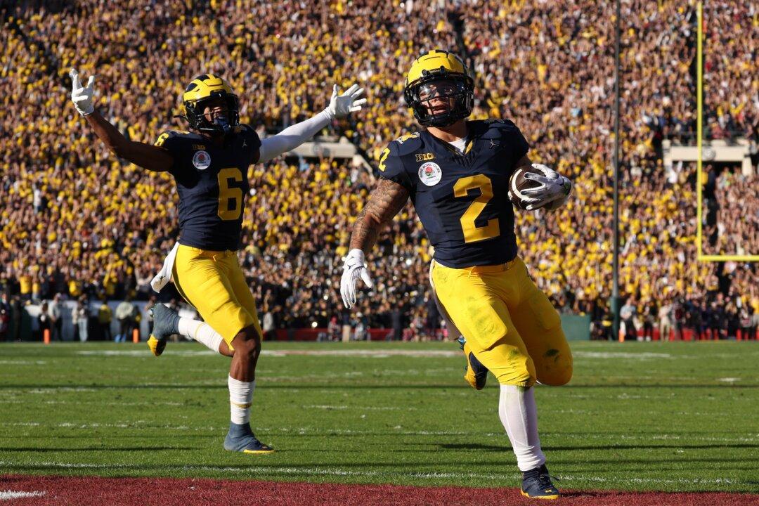 Michigan Beats Alabama 27–20 in Overtime on Blake Corum’s TD Run to Reach National Title Game