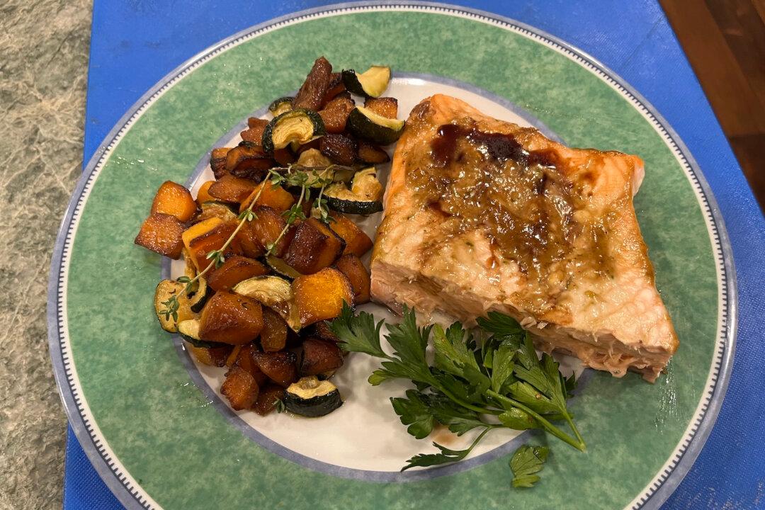 Enjoy Dinner for Two in a Snap Thanks to This Salmon-Vegetable Sheet Pan Recipe