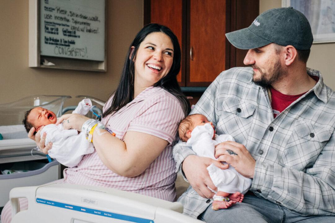 One-in-a-Million: Alabama Mom Delivers Rare Twins From Double Uterus Over 2 Days