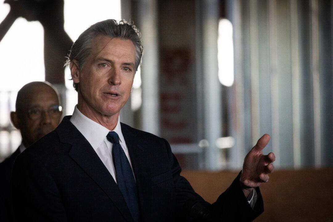 Newsom Defends Prop. 47, Says California Tougher Than Texas on Retail Theft Crimes