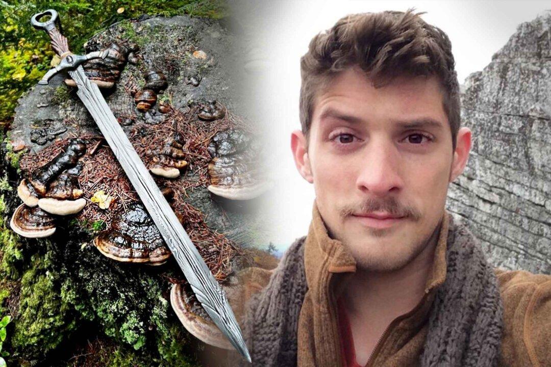 Alaska Man Turns Hobby Forging Swords From ‘Lord of the Rings’ Into Blade-Smithing Business