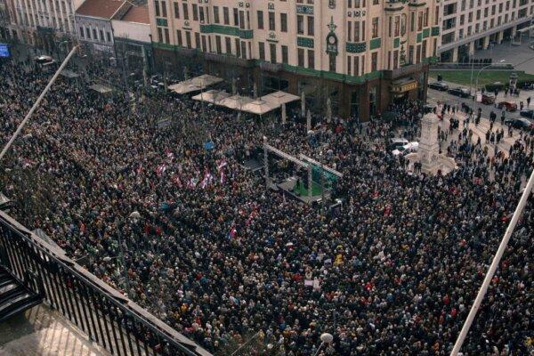 An aerial view of people attending a protest organised by ProGlas in Belgrade, Serbia, on Dec. 30, 2023. (Vladimir Zivojinovic/Getty Images)