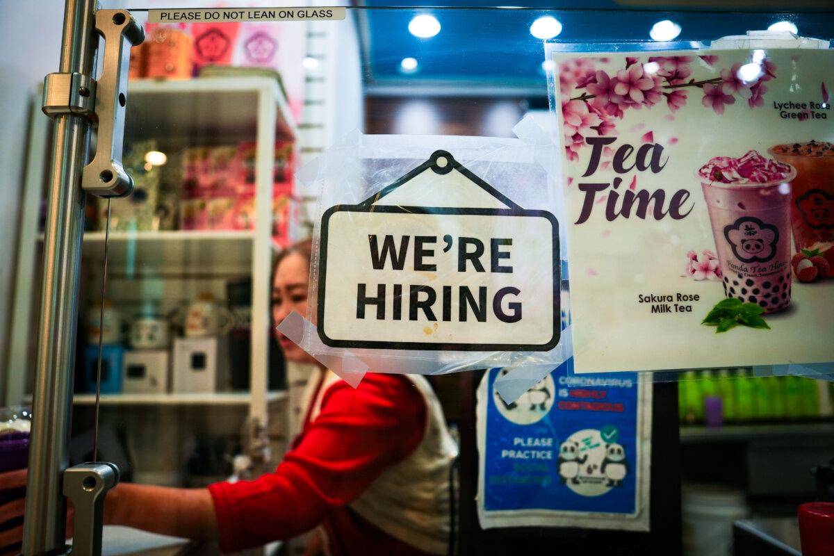 US Job Openings Slide to Lowest Level Since January 2021 | USNN World News A hiring sign at the Fashion Centre at Pentagon City shopping mall in Arlington, Va., on Jan 3, 2024. (Madalina Vasiliu/The Epoch Times)