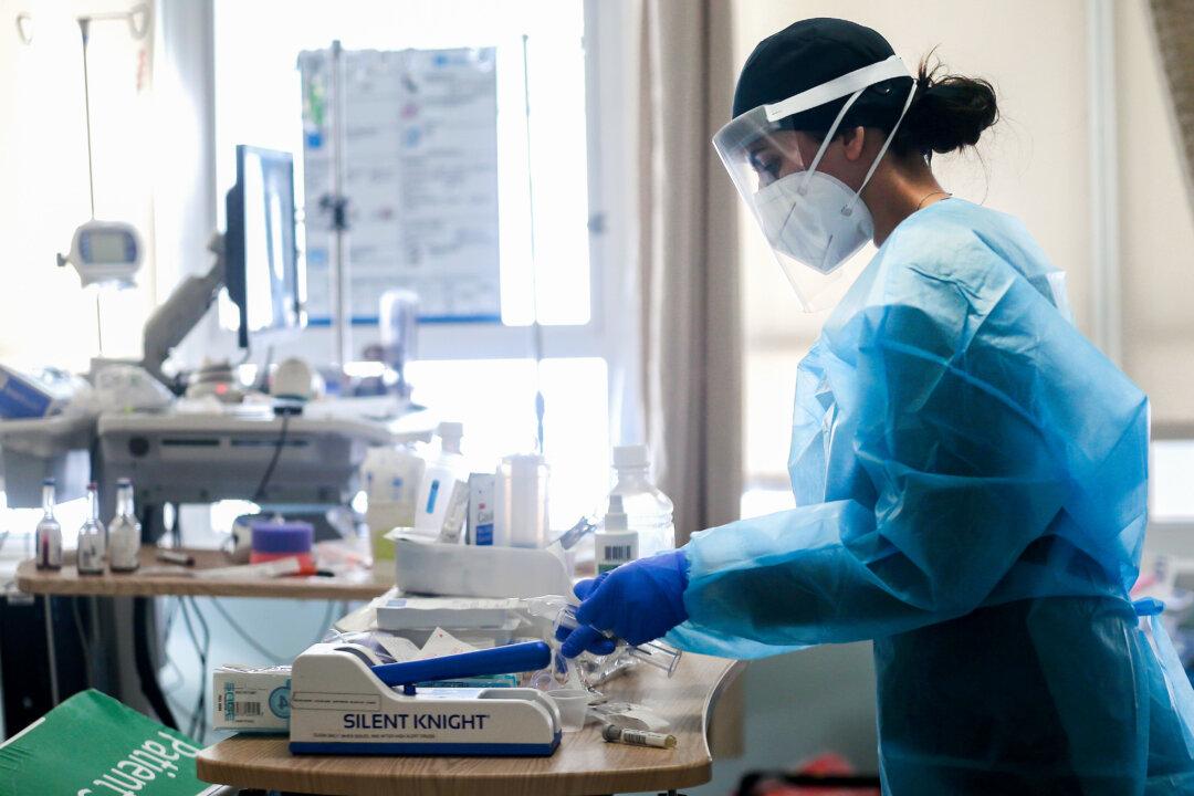 Cost to Treat COVID Increased by 26 Percent Over Two Years of Pandemic: Report