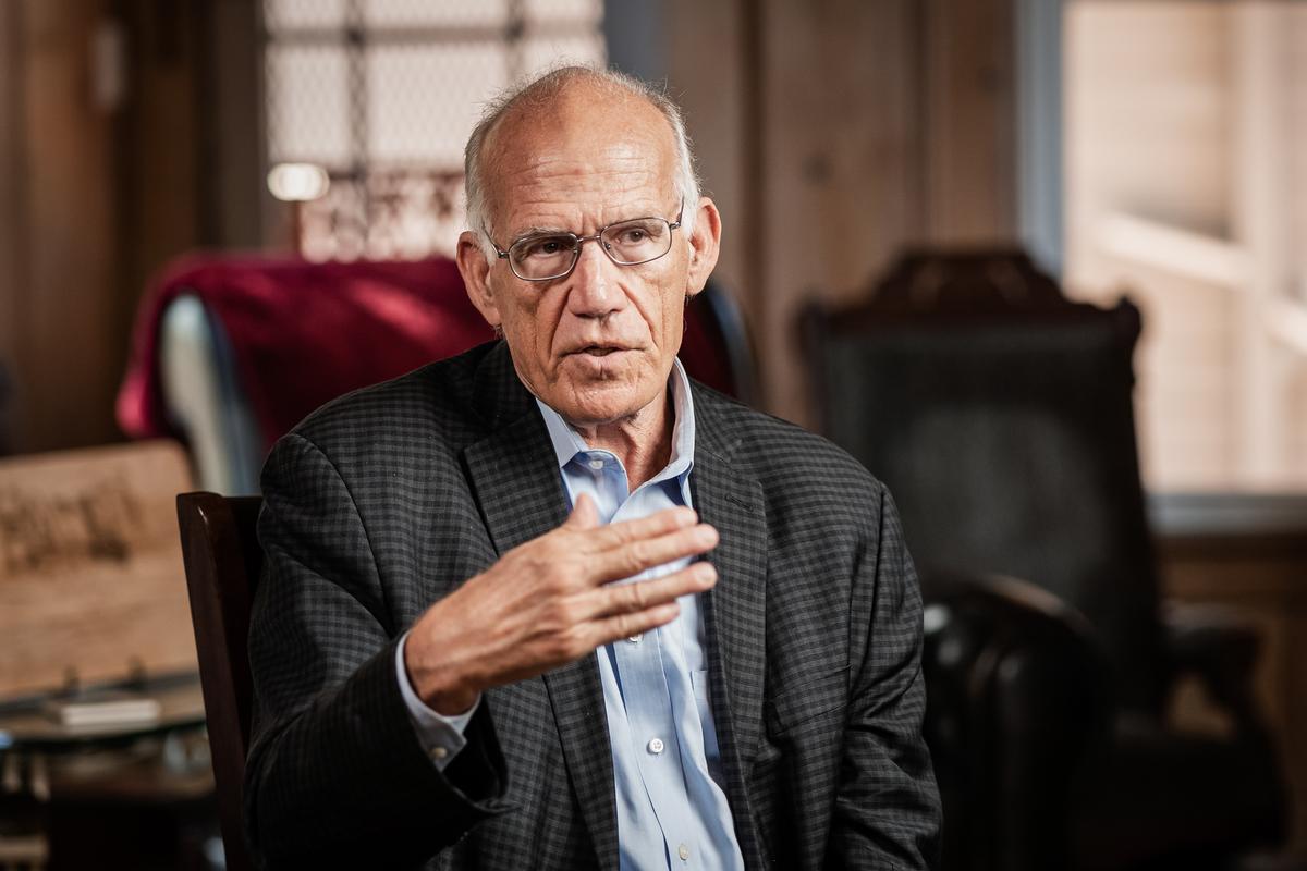In an Oct. 28, 2023, interview with Jan Jekielek of 'American Thought Leaders," historian Victor Davis Hanson said America is being pulled to places it was never meant to go. (Epoch TV)