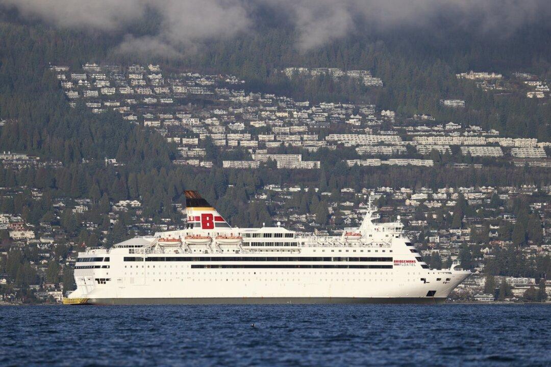 ‘Floatel’ Ship Arrives in BC Waters to House Temporary LNG Construction Workers