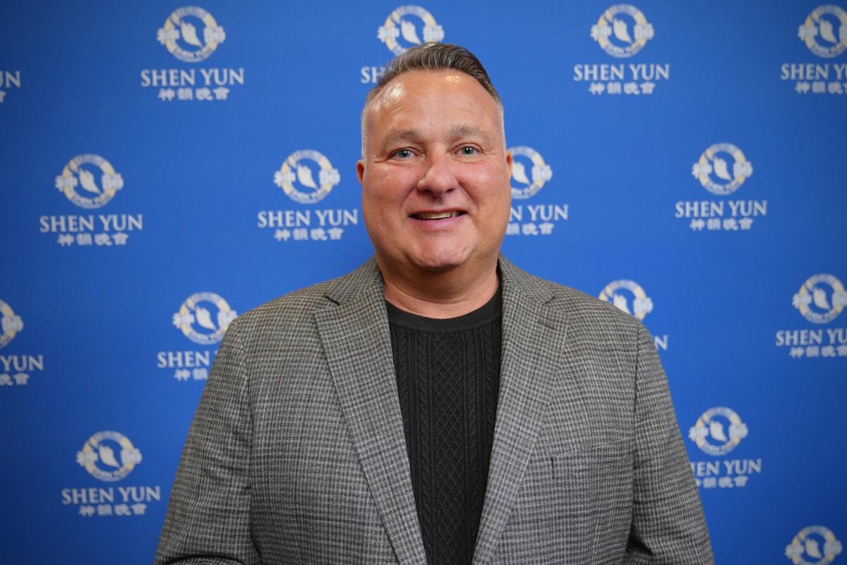 CEO Impressed by Shen Yun for the Sixth Consecutive Year