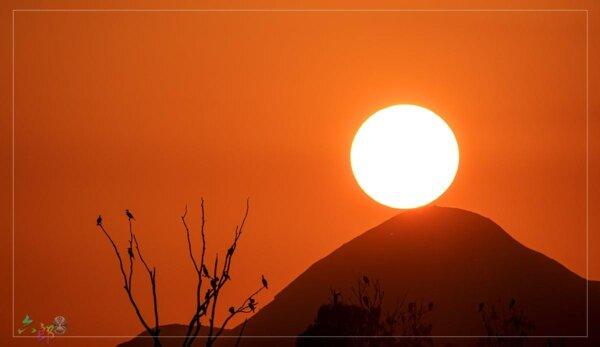 “Sunset on Yuan Tou Shan” by Hong Kong photographer Rokuro. (Courtesy of Rokuro)