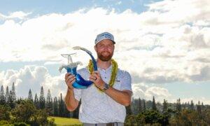 Chris Kirk Makes Late Birdie to Take PGA Tour Season Opener at Kapalua