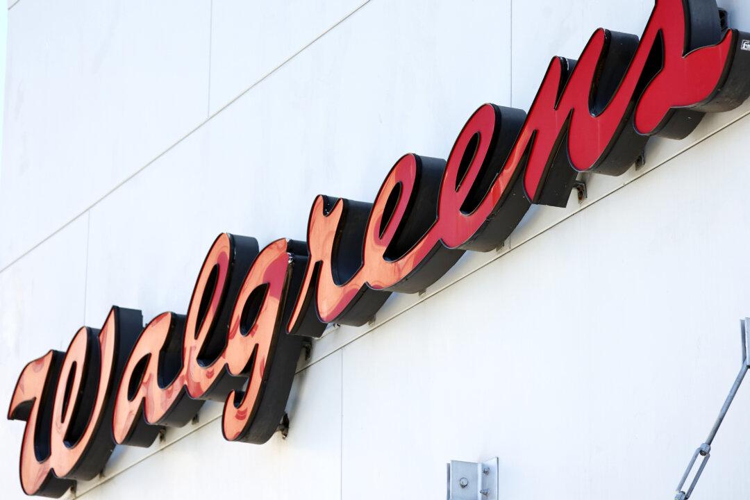 Walgreens Manager Says She Was Fired for Calling Police on Alleged Shoplifter