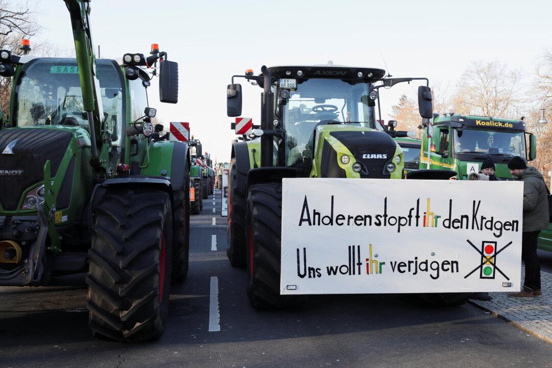 Farmers’ Protest in Germany Could Bring Down Government: Russia’s Medvedev