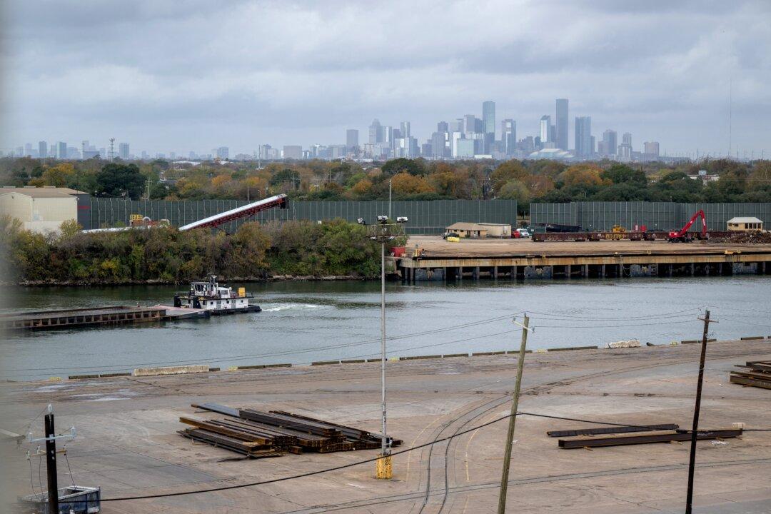 2 Dead After Fire on Vessel at Port of Houston