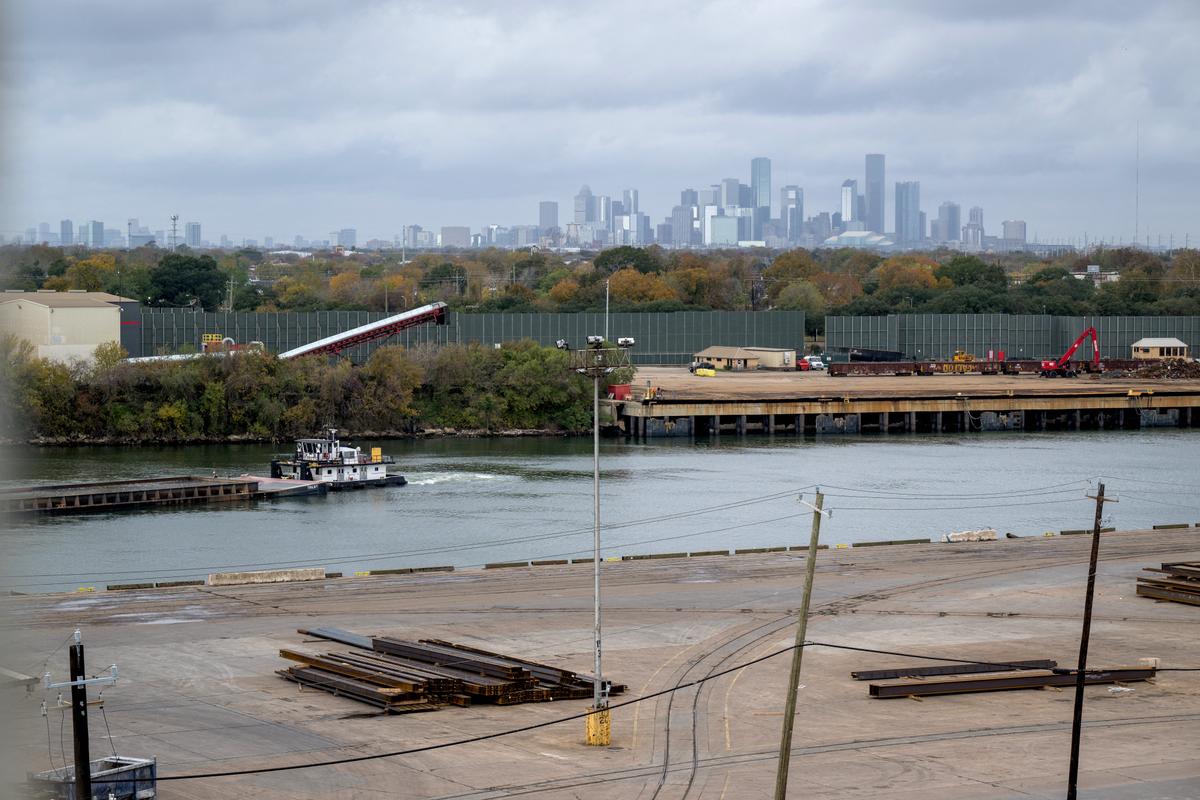 2 Dead After Fire on Vessel at Port of Houston