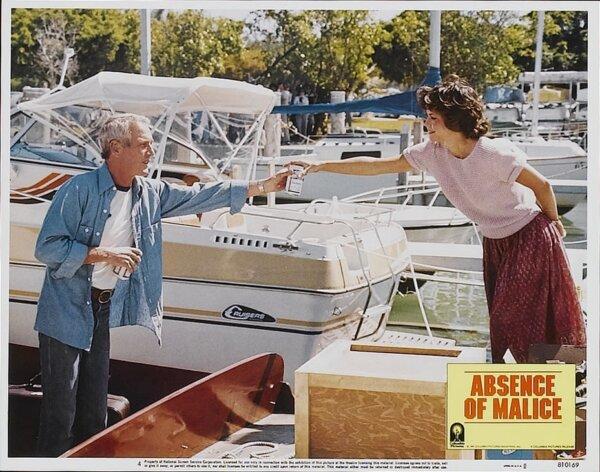 Michael Gallagher (Paul Newman) and Megan Carter (Sally Field), in "Absence of Malice." (MoviestillsDB)