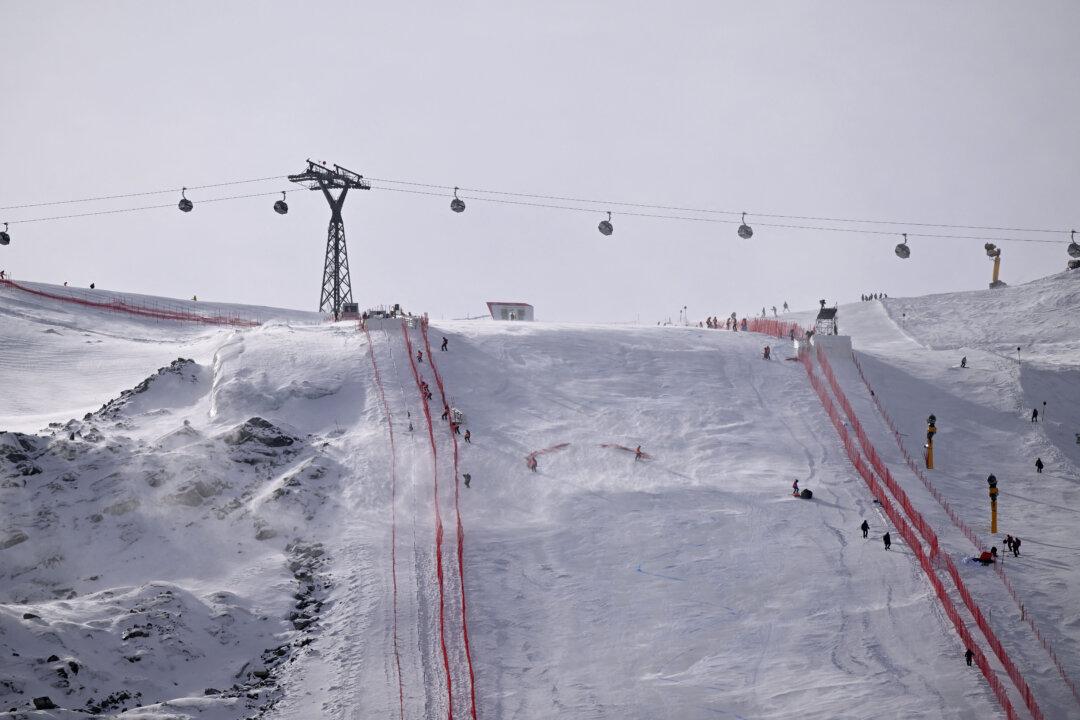 Cable Car Brought Down by Fallen Tree in Austrian Skiing Area, 4 People Hurt