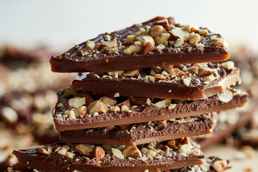 I Could Eat an Entire Pan of This Old-Fashioned Homemade Toffee