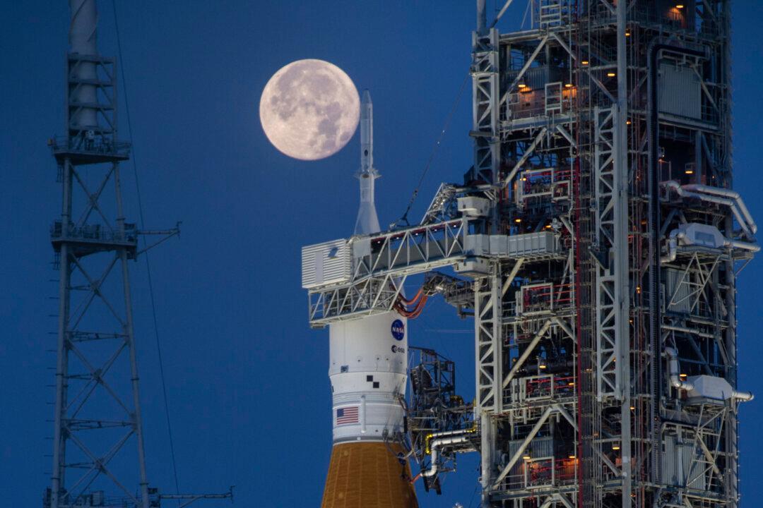 More Delays for NASA’s Astronaut Moonshots, With Crew Landing Off Until 2026