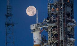 More Delays for NASA’s Astronaut Moonshots, With Crew Landing Off Until 2026