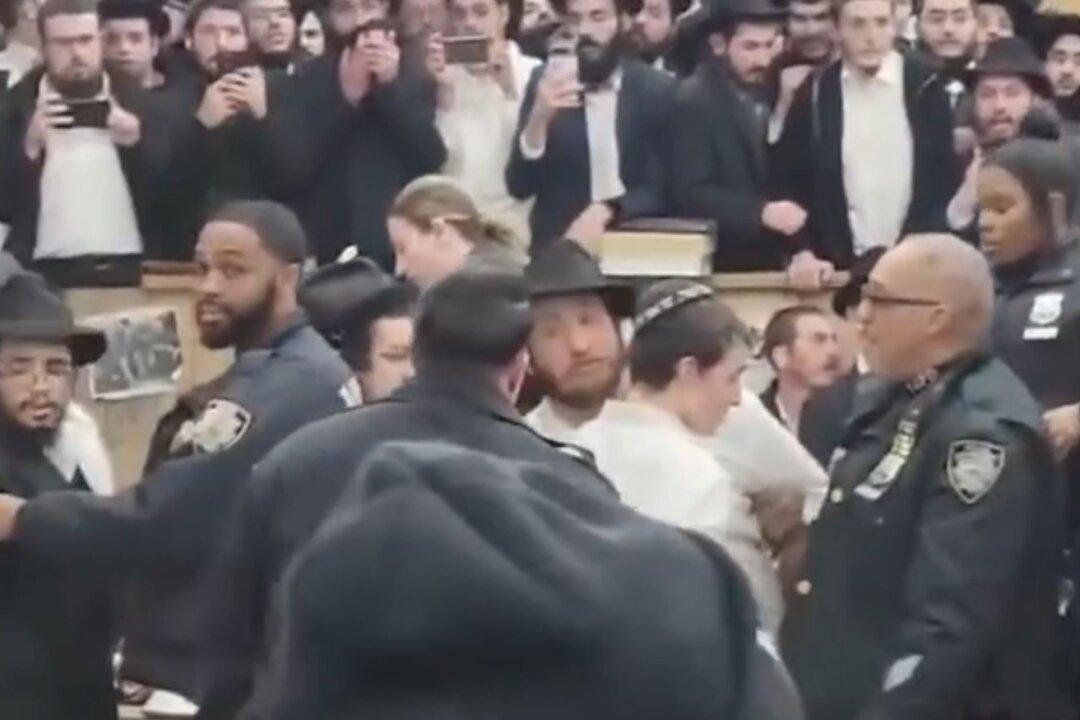 Secret Tunnel in NYC Synagogue Leads to Brawl, Arrests